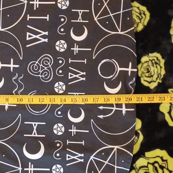 NWT Too Fast 2x WITCH skirt occult print,PolyesterBlk/WHT spandex,stretchy. - Picture 8 of 8